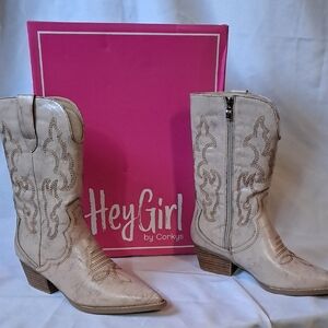 NWT Womens Corkys Somebodys Problem Western Boots in Putty Crackle Sz 8